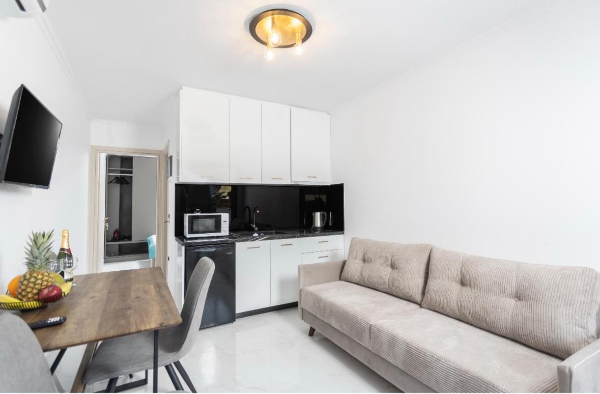 Victory Vip Apartments Kallithea  Bagian luar foto