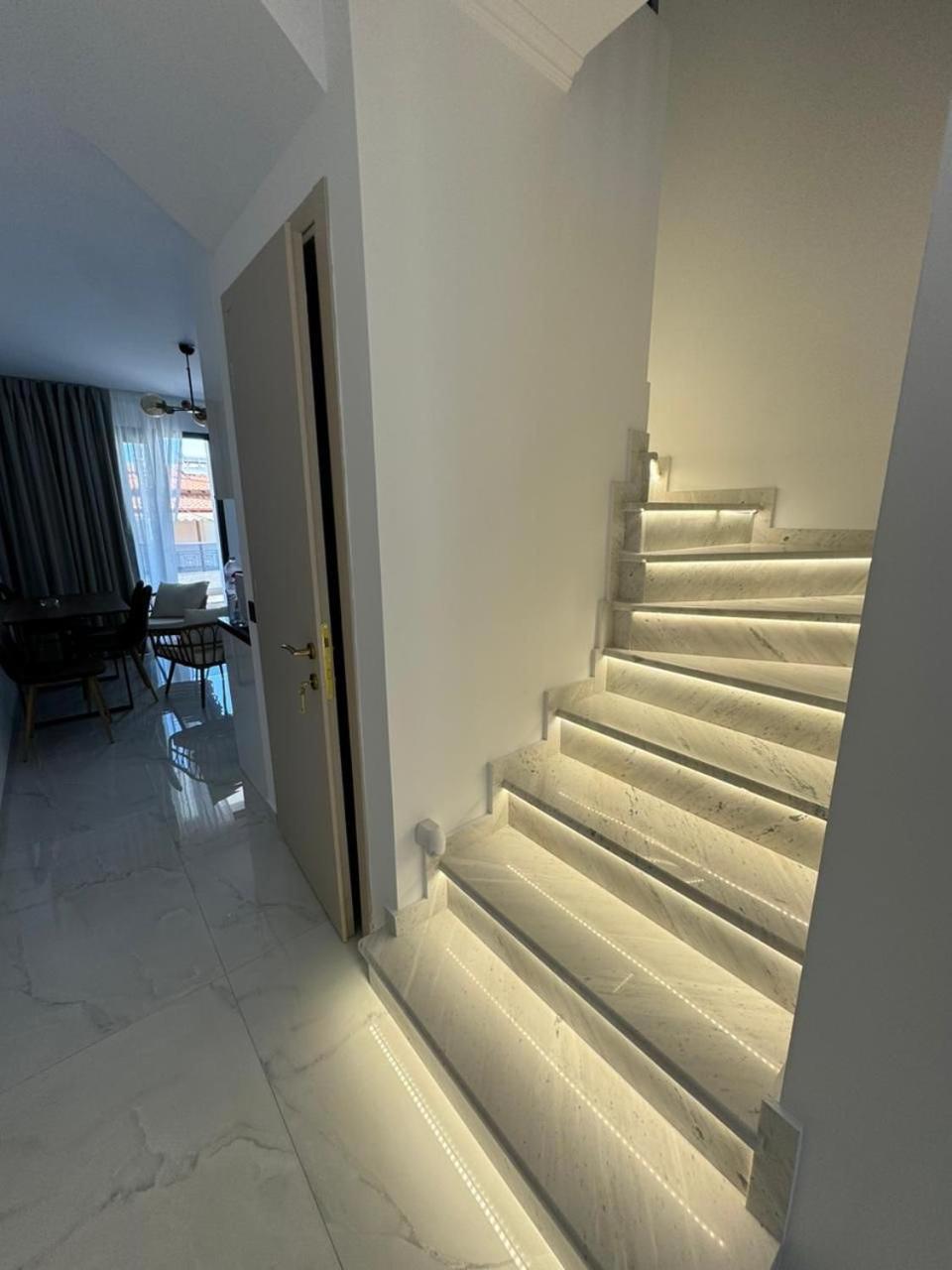 Victory Vip Apartments Kallithea  Bagian luar foto